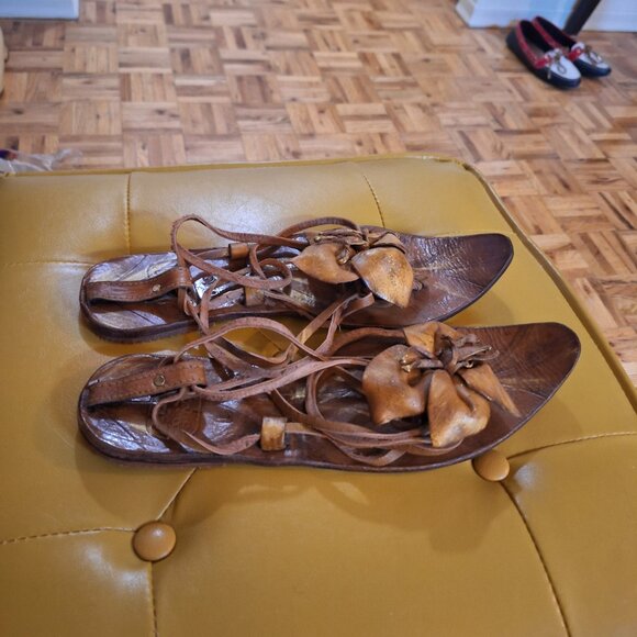 ALL LEATHER STRAP UP SANDALS.NEW. - Picture 2 of 3
